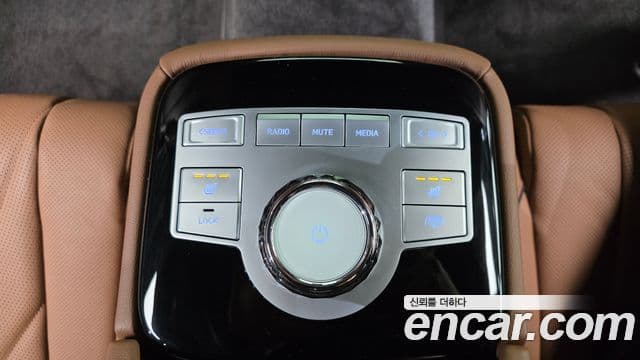 Genesis Electrified G80 2022 — Şəkil 18/20