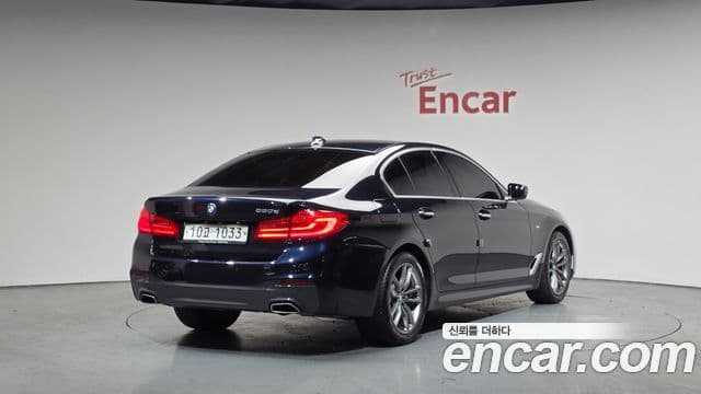 BMW 5 Series 2018 — ფოტო 2/20