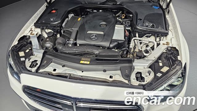 Mercedes-Benz E-Class 2020 — ფოტო 6/20