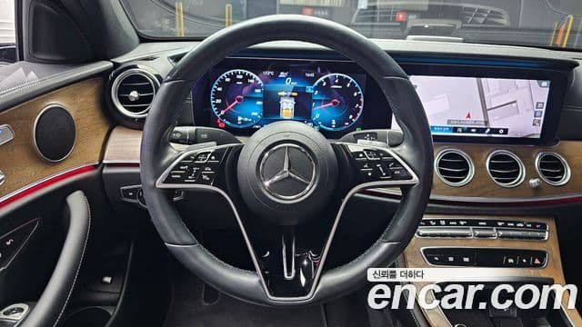 Mercedes-Benz E-Class 2020 — ფოტო 13/20