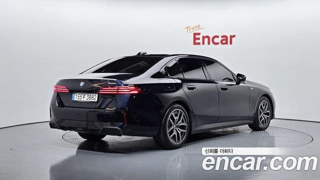 BMW 5 Series 2025 — ფოტო 2/20