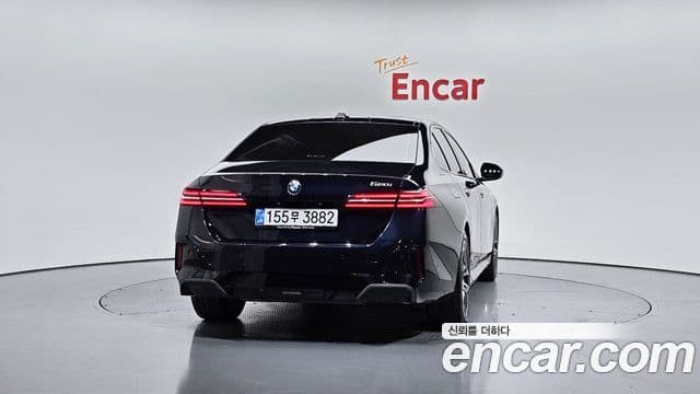 BMW 5 Series 2025 — ფოტო 4/20