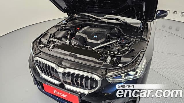 BMW 5 Series 2025 — ფოტო 6/20