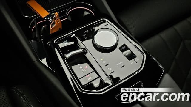 BMW 5 Series 2025 — ფოტო 9/20