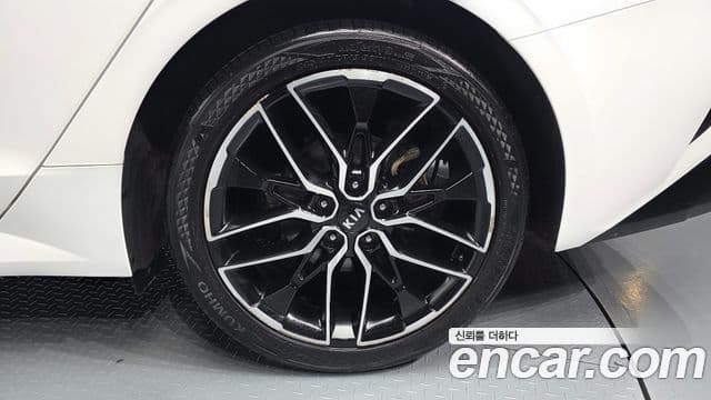 Kia K5 2020 — Şəkil 13/20