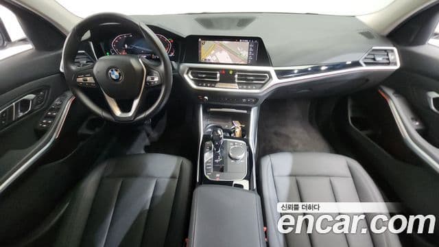 BMW 3 Series 2019 — фото 7 из 20