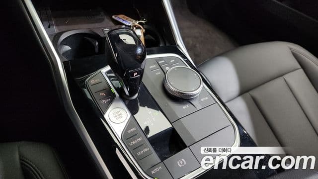 BMW 3 Series 2019 — ფოტო 9/20