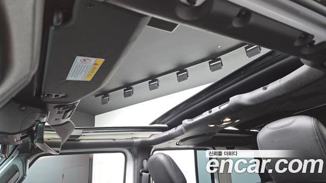 Jeep Wrangler 2019 — Şəkil 19/20