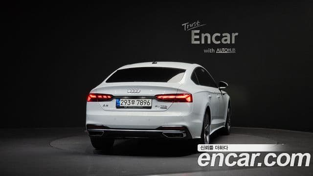 Audi A5 2021 — ფოტო 4/20