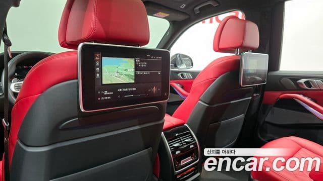 BMW X7 2020 — ფოტო 16/20