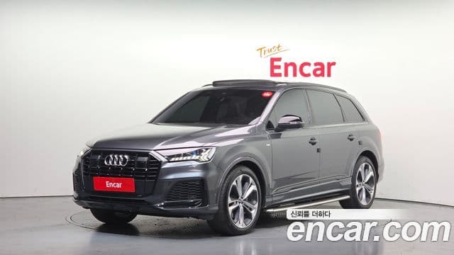 Audi Q7 2022 — ფოტო 17/20