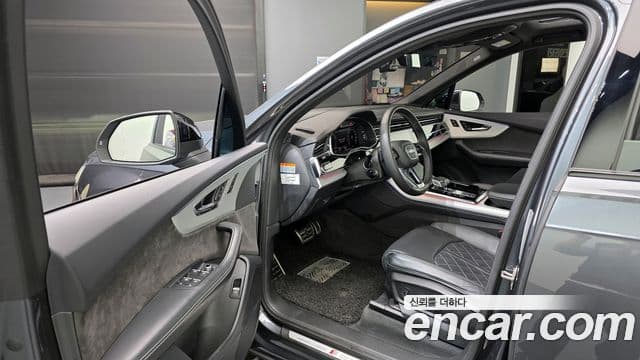 Audi Q7 2022 — ფოტო 7/20