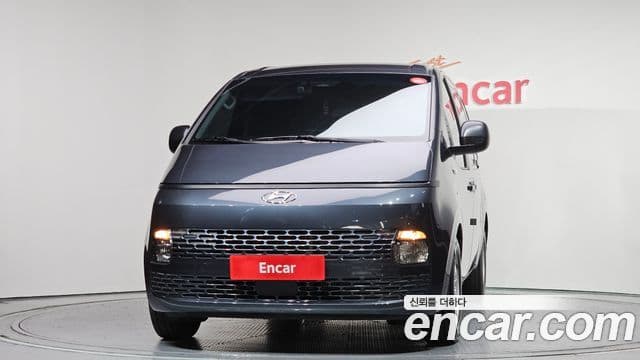 Hyundai Staria 2023 — ფოტო 7/20