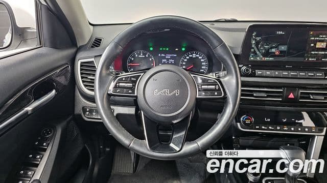 Kia Seltos 2021 — Şəkil 13/20