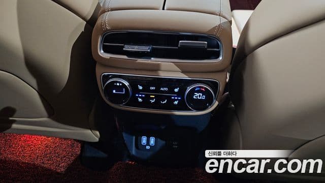 Genesis GV80 2022 — Şəkil 18/20