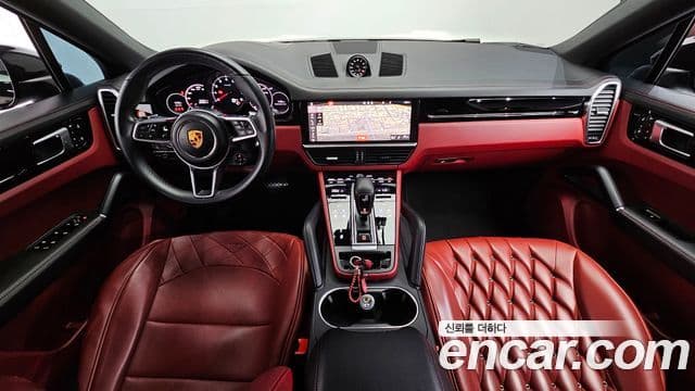 Porsche Cayenne 2021 — фото 10 из 20