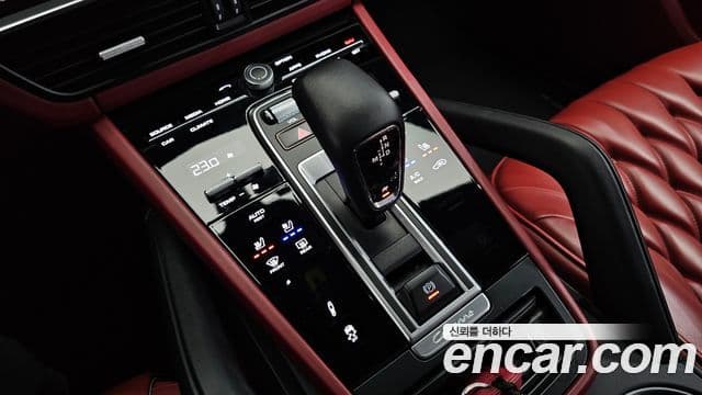 Porsche Cayenne 2021 — фото 8 из 20