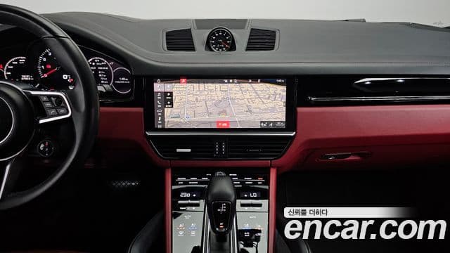 Porsche Cayenne 2021 — фото 14 из 20