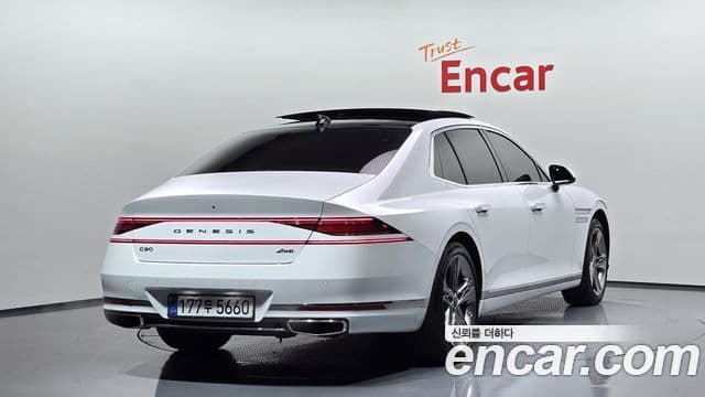Genesis G90 2022 — Photo 8/20