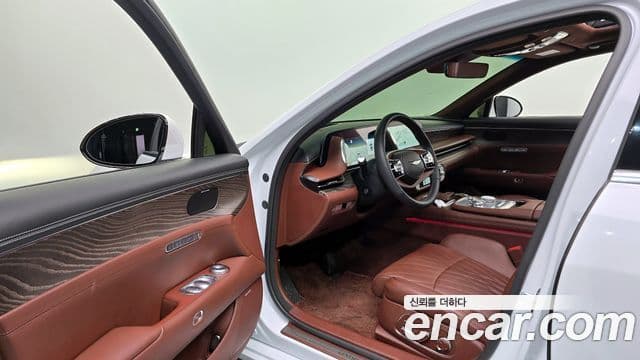 Genesis G90 2022 — Photo 18/20