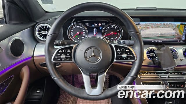Mercedes-Benz E-Class 2019 — ფოტო 12/20