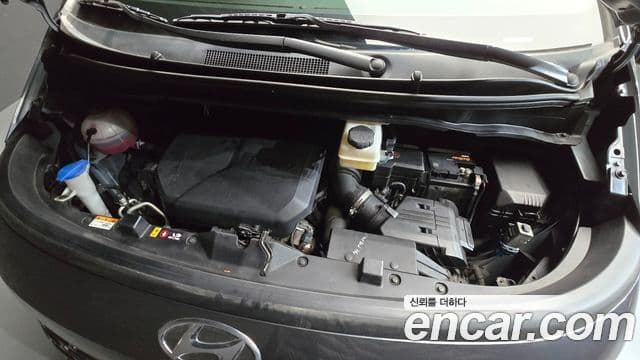 Hyundai Staria 2021 — ფოტო 6/20