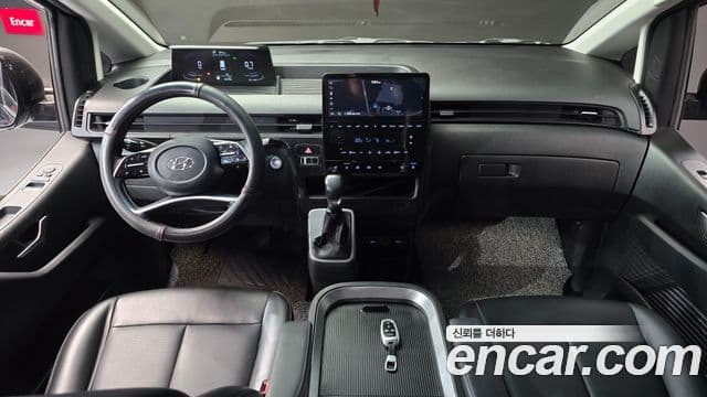 Hyundai Staria 2021 — ფოტო 7/20
