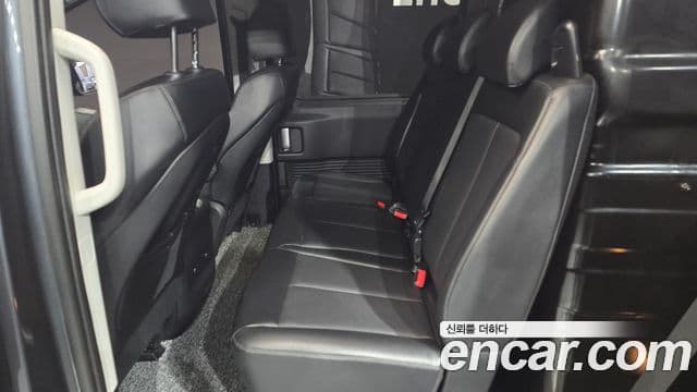 Hyundai Staria 2021 — ფოტო 12/20