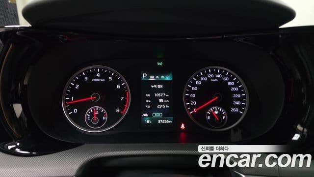 Kia K5 2022 — Şəkil 8/20
