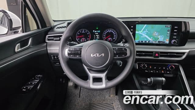 Kia K5 2022 — Şəkil 13/20