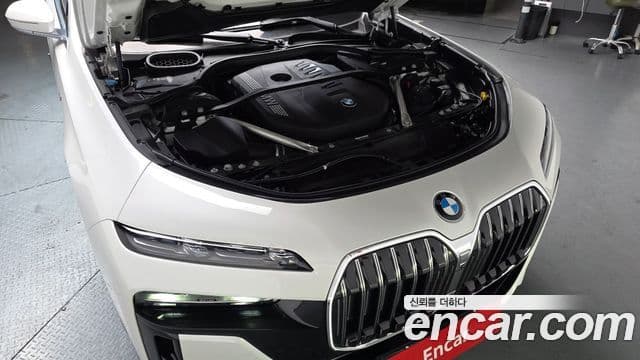 BMW 7 Series 2023 — фото 6 из 20