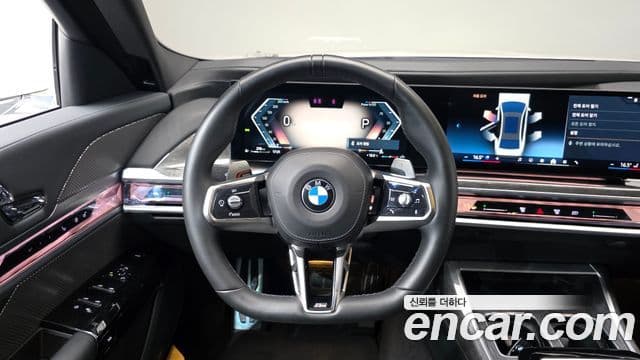 BMW 7 Series 2023 — ფოტო 13/20