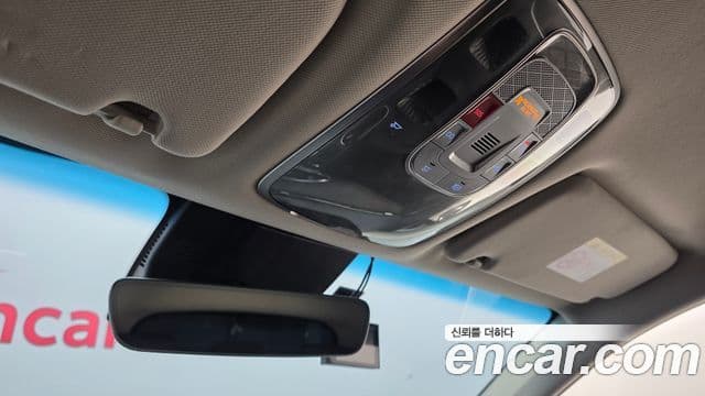 Genesis GV70 2022 — ფოტო 18/20