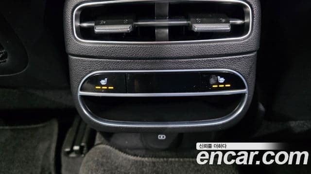 Genesis GV70 2022 — ფოტო 19/20