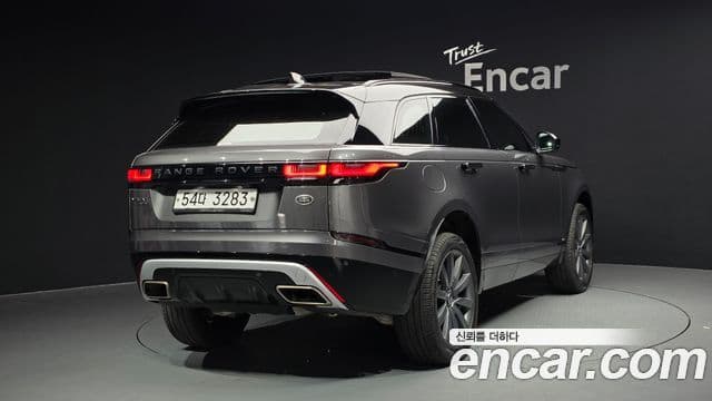 Land Rover Range Rover Velar 2019 — ფოტო 16/20