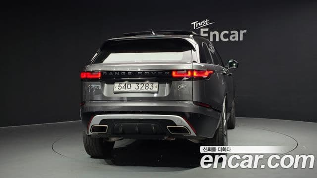 Land Rover Range Rover Velar 2019 — ფოტო 2/20