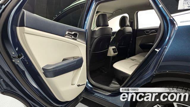 Kia Sportage 2021 — ფოტო 11/20