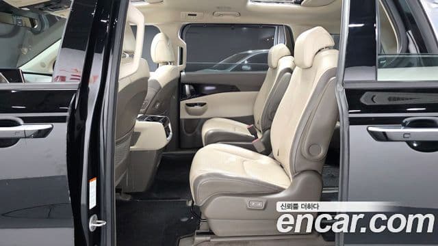 Kia Carnival 2020 — Фото 11/20