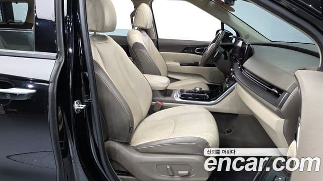 Kia Carnival 2020 — Photo 9/36