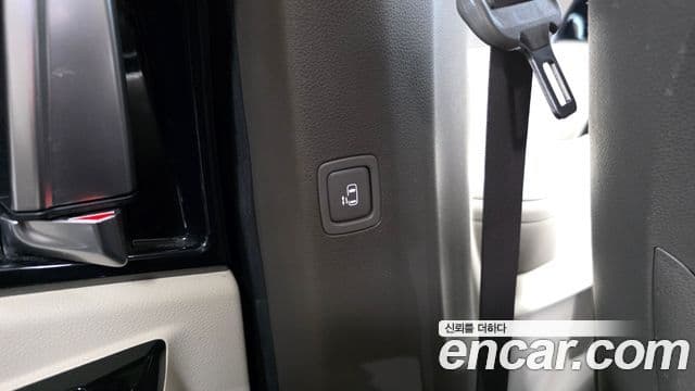 Kia Carnival 2020 — Photo 27/36