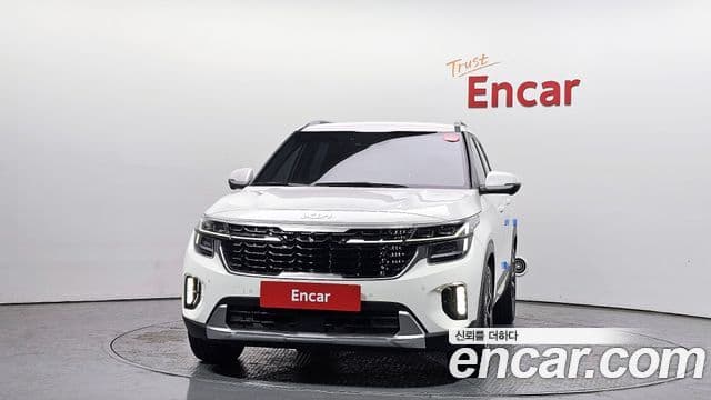 Kia Seltos 2023 — Photo 7/33