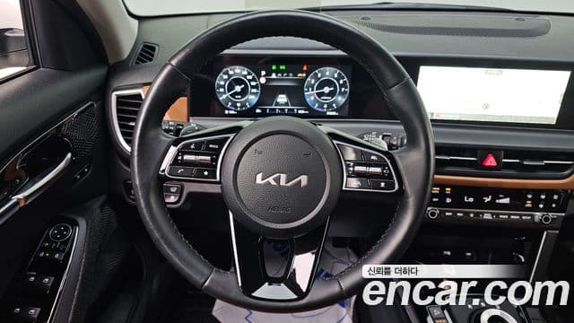 Kia Seltos 2023 — Photo 4/33