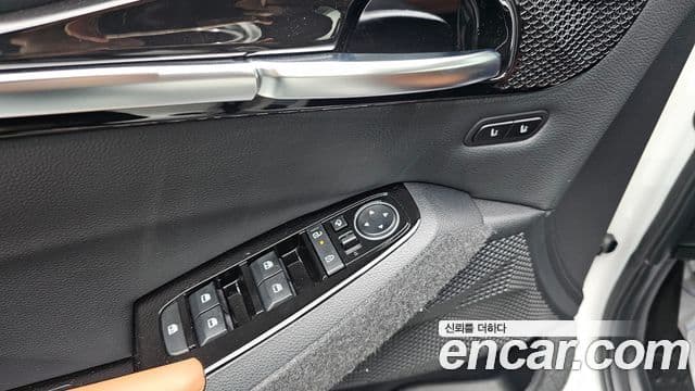 Kia Seltos 2023 — Photo 18/33