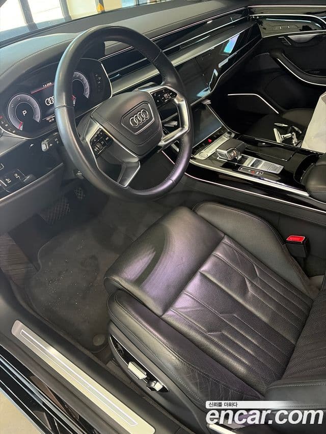 Audi A8 2020 — Фото 4/10