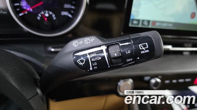 Kia Carnival 2022 — Şəkil 19/20