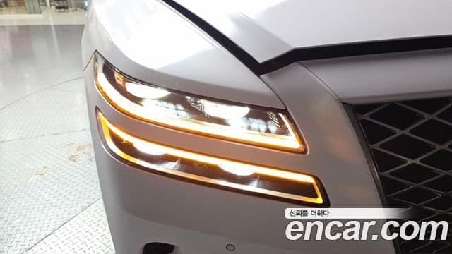 Genesis GV80 2020 — ფოტო 25/33