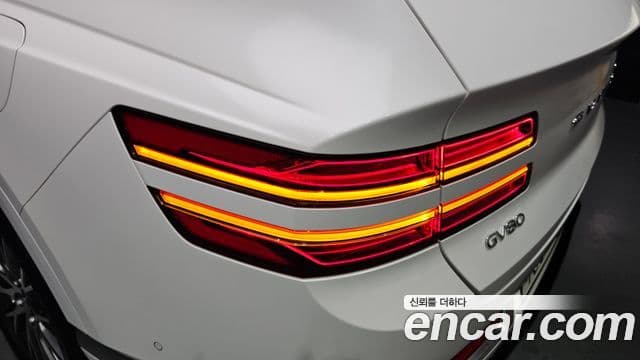 Genesis GV80 2020 — ფოტო 14/33