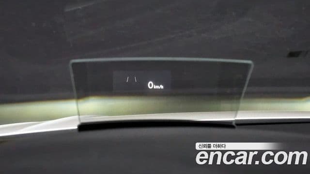 Volkswagen Tiguan 2018 — ფოტო 17/20