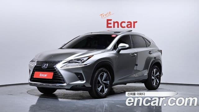 Lexus NX300h 2018 — Şəkil 1/20
