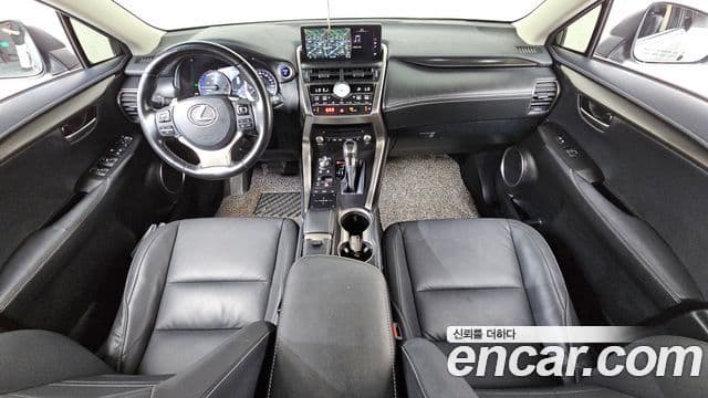Lexus NX300h 2018 — Şəkil 7/20